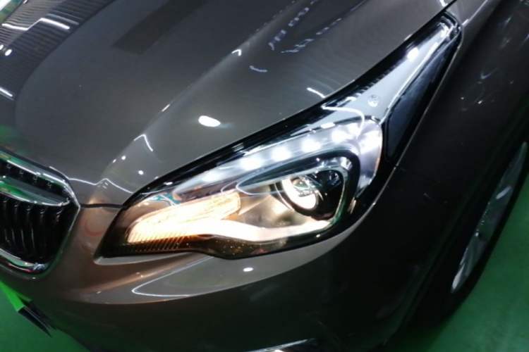 Used Buick Envision 2018 20T Two-Wheel-Drive Elite Model Left Front Headlight