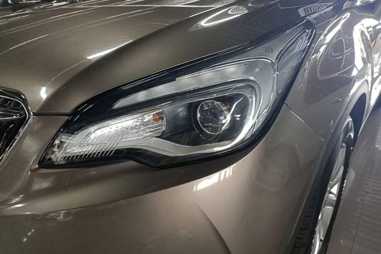 Used Buick Envision 2018 20T Two-Wheel-Drive Elite Model Left Front Headlight