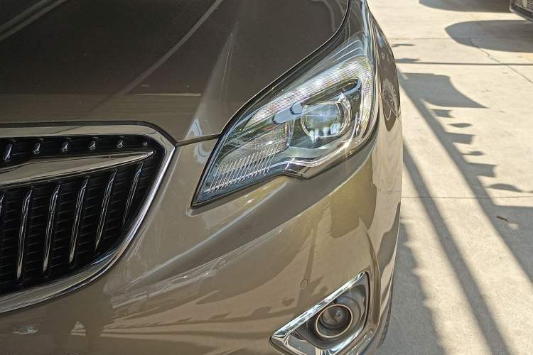Used Buick Envision 2018 28T Four-Wheel Drive Luxury Model Left Front Headlight