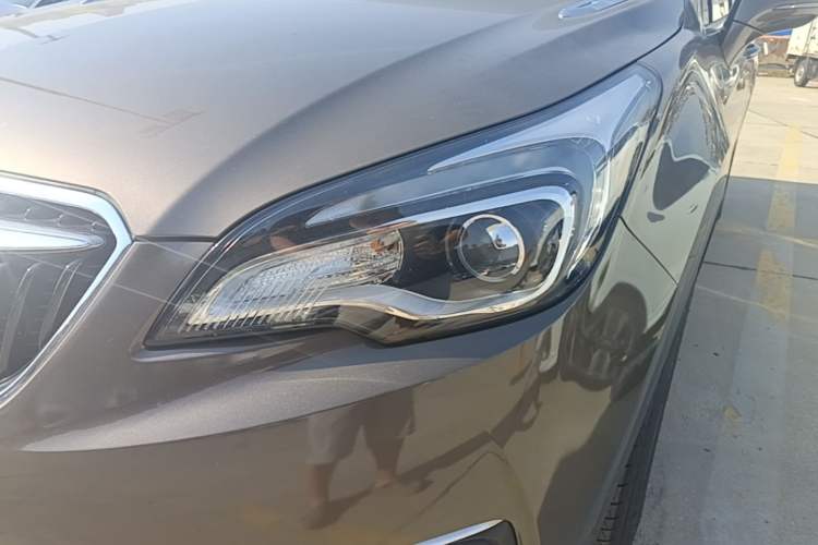 Used Buick Envision 2018 20T Two-Wheel-Drive Leading Model Left Front Headlight