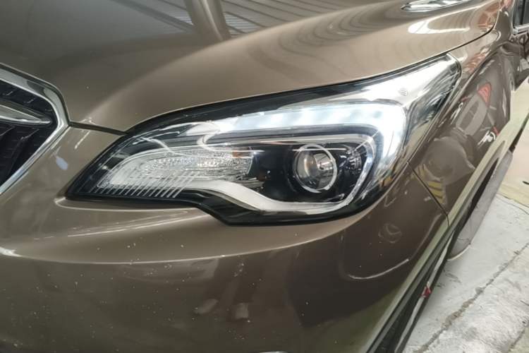 Used Buick Envision 2018 20T Two-Wheel-Drive Elite Model Left Front Headlight