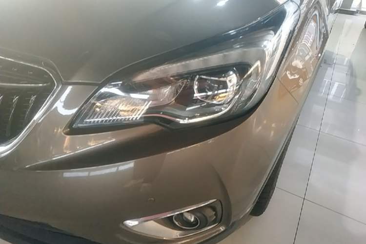 Used Buick Envision 2018 20T Two-Wheel Drive Luxury Model Left Front Headlight