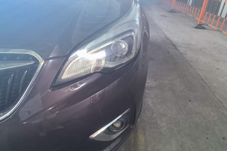 Used Buick Envision 2018 20T Two-Wheel-Drive Leading Model Left Front Headlight
