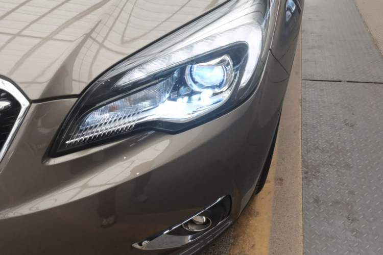 Used Buick Envision 2018 28T Four-Wheel Drive Elite Version Left Front Headlight