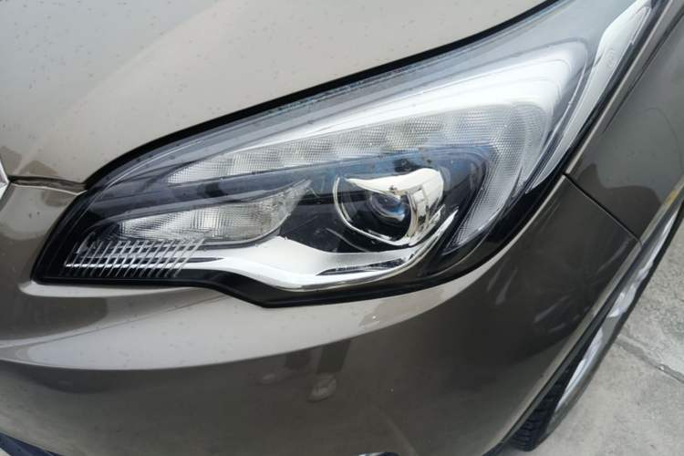 Used Buick Envision 2018 28T Four-Wheel Drive Elite Version Left Front Headlight