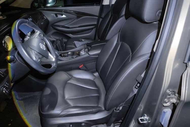 Used Buick Envision 2018 20T Two-Wheel-Drive Elite Model Left Front Seat