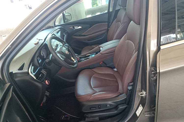 Used Buick Envision 2018 20T Two-Wheel Drive Luxury Model Left Front Seat