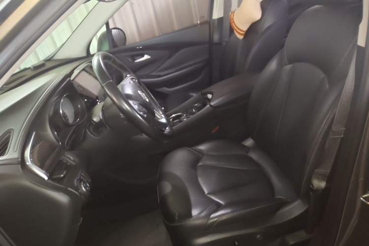 Used Buick Envision 2018 20T Two-Wheel-Drive Elite Model Left Front Seat