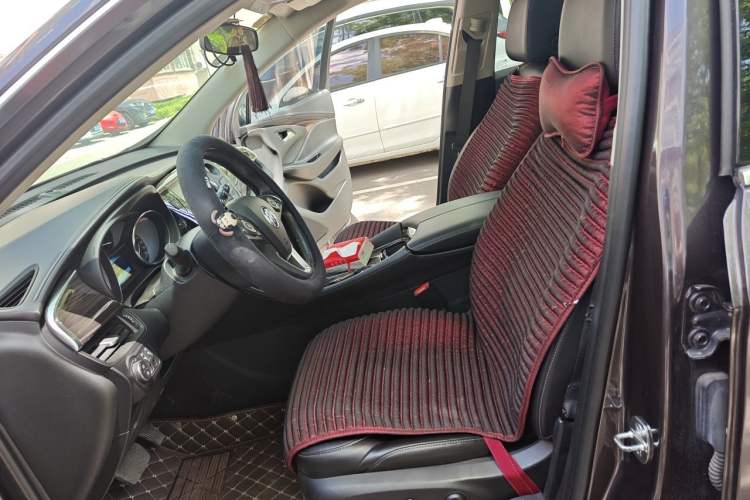 Used Buick Envision 2018 20T Two-Wheel-Drive Elite Model Left Front Seat