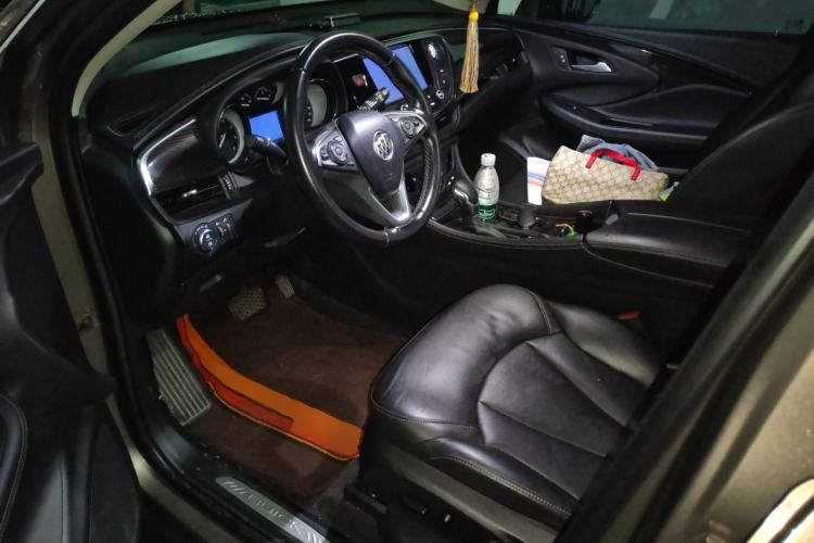 Used Buick Envision 2018 20T Two-Wheel-Drive Elite Model Left Front Seat