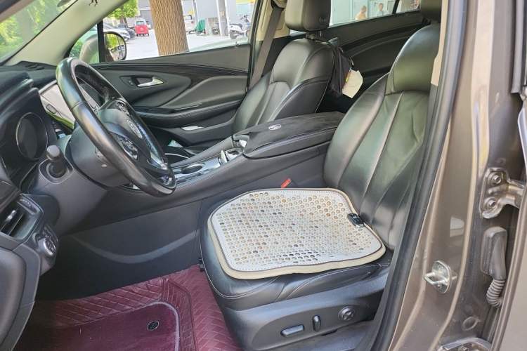 Used Buick Envision 2018 20T Two-Wheel-Drive Elite Model Left Front Seat