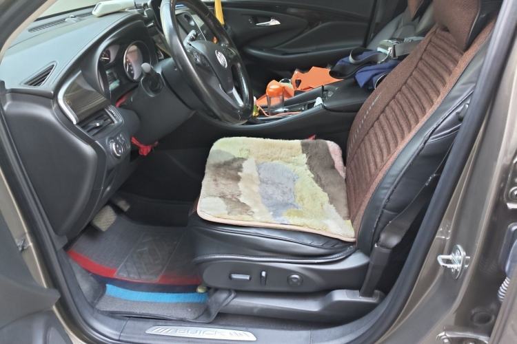 Used Buick Envision 2018 20T Two-Wheel-Drive Elite Model Left Front Seat