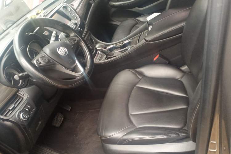 Used Buick Envision 2018 20T Two-Wheel-Drive Elite Model Left Front Seat