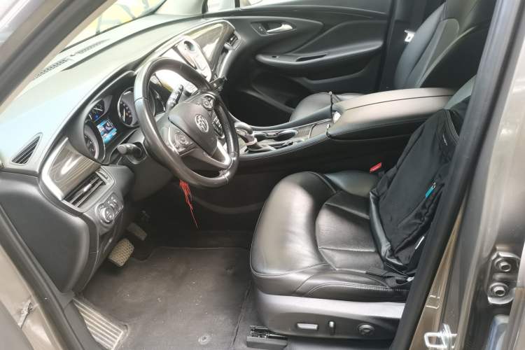 Used Buick Envision 2018 20T Two-Wheel-Drive Elite Model Left Front Seat