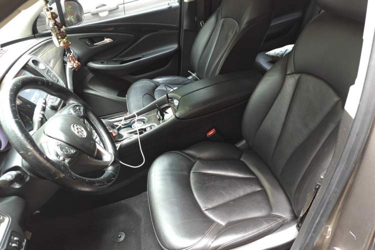 Used Buick Envision 2018 20T Two-Wheel-Drive Elite Model Left Front Seat