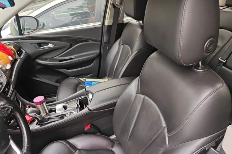 Used Buick Envision 2018 20T Two-Wheel-Drive Elite Model Left Front Seat