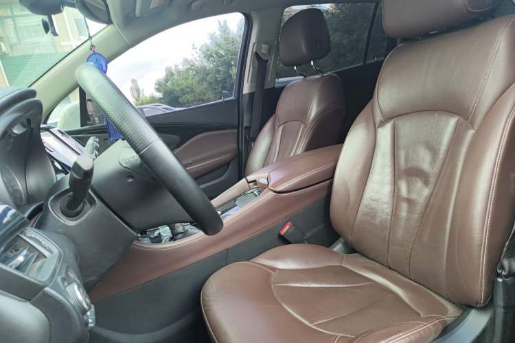 Used Buick Envision 2018 28T All-Wheel-Drive Versatile Sports Flagship Model Left Front Seat
