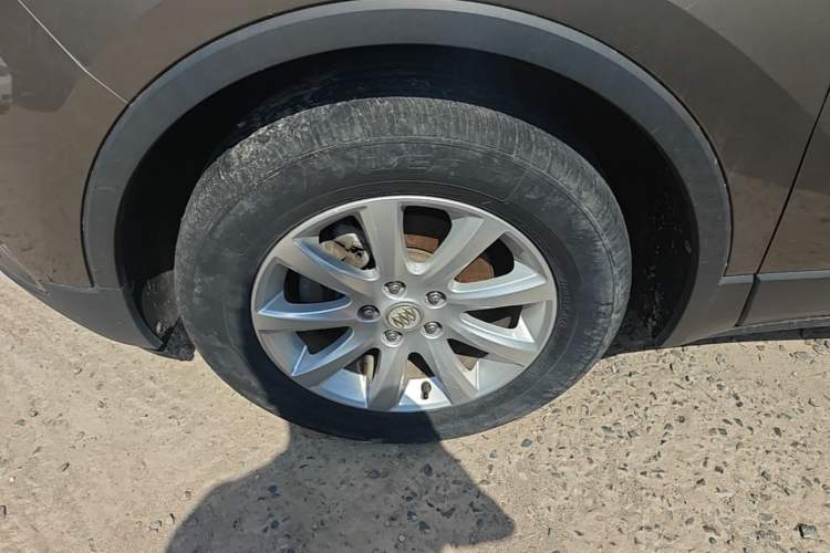 Used Buick Envision 2018 20T Two-Wheel-Drive Leading Model Left Front Wheel Hub