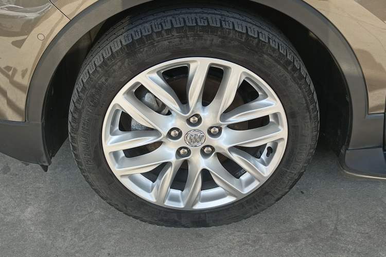 Used Buick Envision 2018 28T Four-Wheel Drive Luxury Model Left Front Wheel Hub