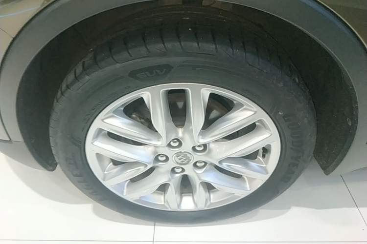 Used Buick Envision 2018 28T Four-Wheel Drive Elite Version Left Front Wheel Hub