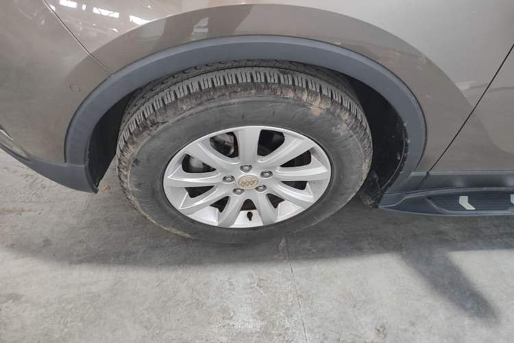 Used Buick Envision 2018 20T Two-Wheel Drive Luxury Model Left Front Wheel Hub