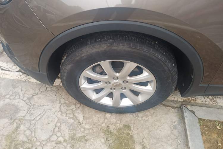 Used Buick Envision 2018 20T Two-Wheel-Drive Elite Model Left Front Wheel Hub