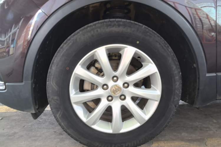 Used Buick Envision 2018 20T Two-Wheel-Drive Leading Model Left Front Wheel Hub