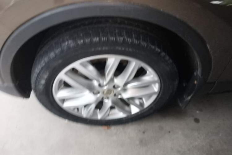 Used Buick Envision 2018 28T Four-Wheel Drive Elite Version Left Front Wheel Hub