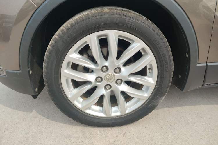 Used Buick Envision 2018 28T Four-Wheel Drive Elite Version Left Front Wheel Hub