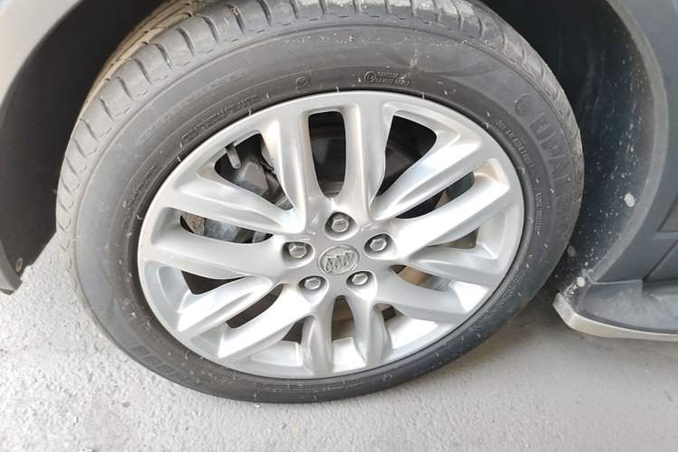 Used Buick Envision 2018 28T All-Wheel-Drive Versatile Sports Flagship Model Left Front Wheel Hub