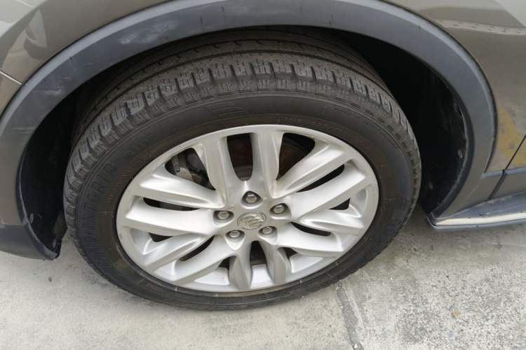 Used Buick Envision 2018 28T Four-Wheel Drive Elite Version Left Front Wheel Hub