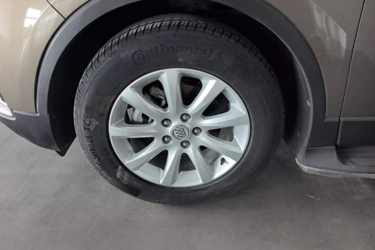 Used Buick Envision 2018 20T Two-Wheel-Drive Leading Model Left Front Wheel Hub
