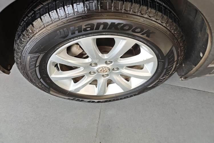 Used Buick Envision 2018 20T Two-Wheel Drive Luxury Model Left Front Wheel Hub
