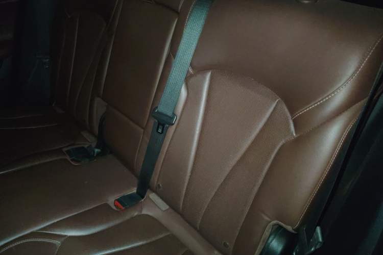 Used Buick Envision 2018 28T All-Wheel-Drive Versatile Sports Flagship Model Left Rear Seat