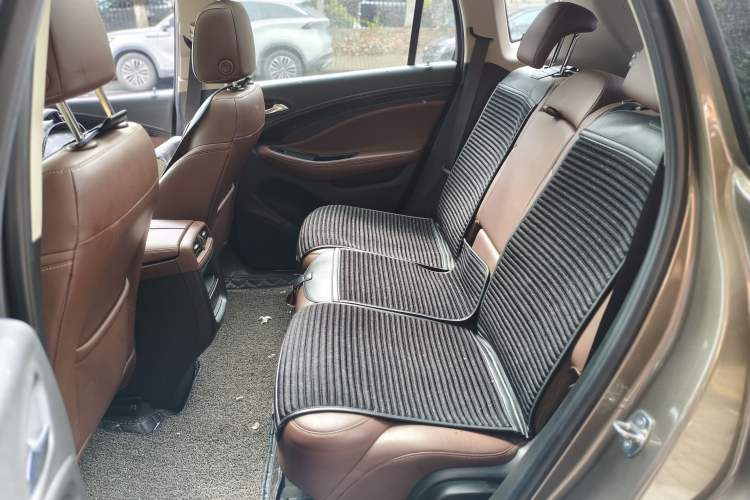 Used Buick Envision 2018 28T Four-Wheel Drive Elite Version Left Rear Seat