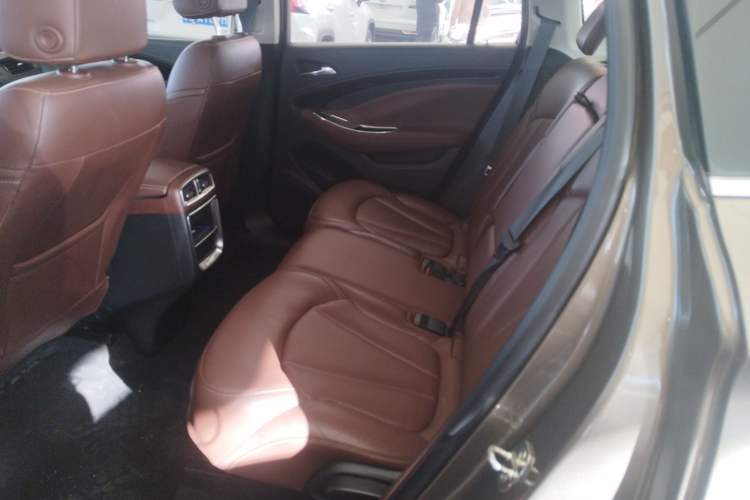 Used Buick Envision 2018 28T Four-Wheel Drive Elite Version Left Rear Seat