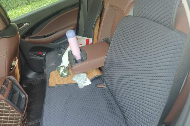 Used Buick Envision 2018 28T Four-Wheel Drive Elite Version Left Rear Seat