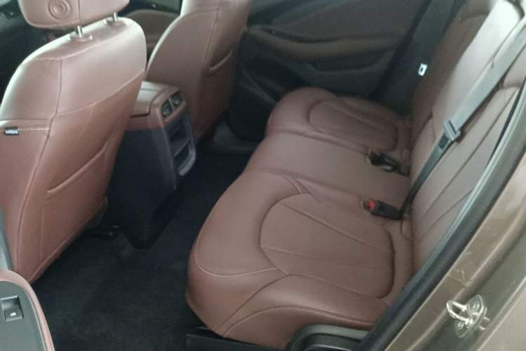 Used Buick Envision 2018 28T Four-Wheel Drive Elite Version Left Rear Seat