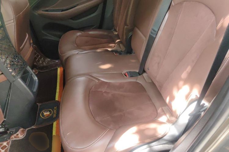 Used Buick Envision 2018 20T Two-Wheel Drive Luxury Model Left Rear Seat
