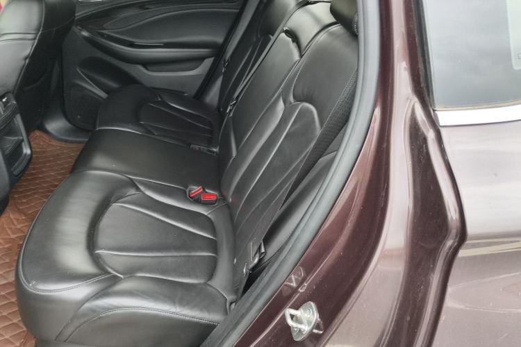 Used Buick Envision 2018 20T Two-Wheel-Drive Elite Model Left Rear Seat