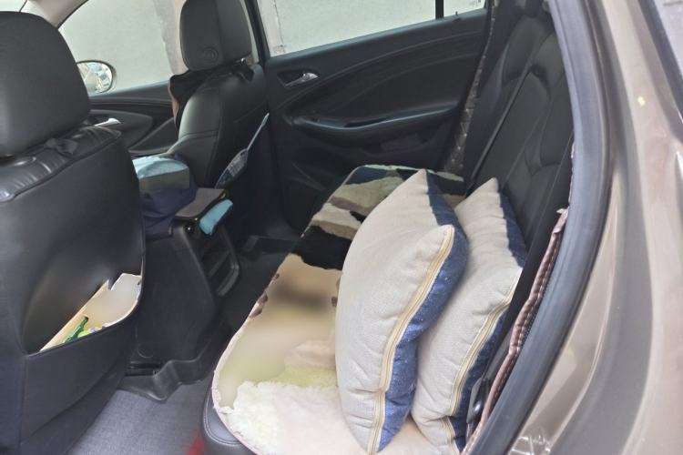 Used Buick Envision 2018 20T Two-Wheel-Drive Elite Model Left Rear Seat