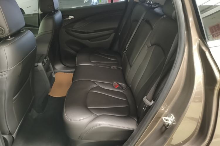 Used Buick Envision 2018 20T Two-Wheel-Drive Elite Model Left Rear Seat