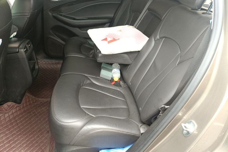 Used Buick Envision 2018 20T Two-Wheel-Drive Elite Model Left Rear Seat
