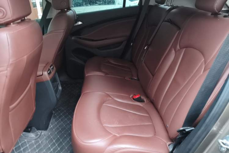 Used Buick Envision 2018 20T Two-Wheel Drive Luxury Model Left Rear Seat