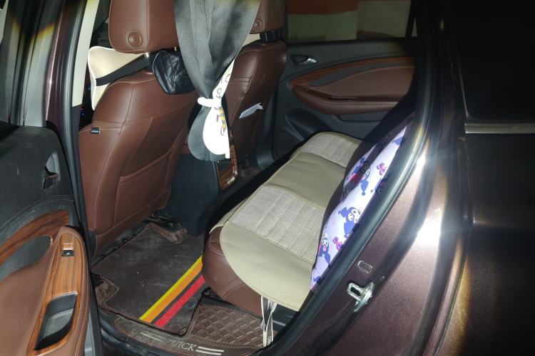 Used Buick Envision 2018 28T Four-Wheel Drive Luxury Model Left Rear Seat