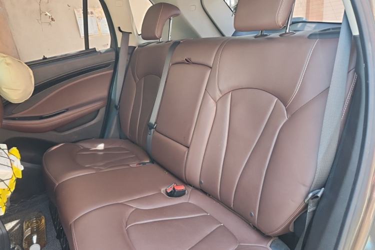 Used Buick Envision 2018 20T Two-Wheel Drive Luxury Model Left Rear Seat