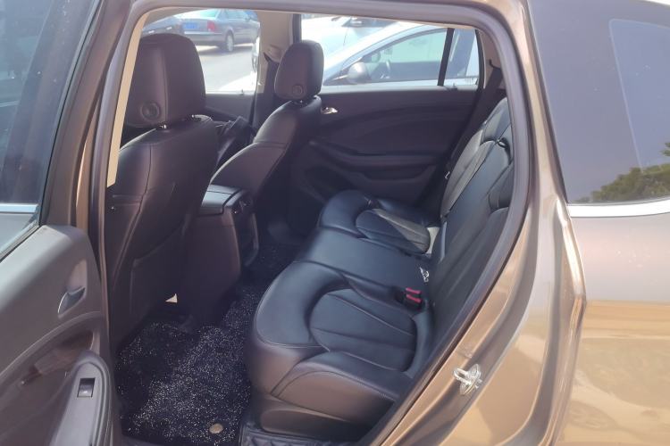 Used Buick Envision 2018 20T Two-Wheel-Drive Elite Model Left Rear Seat