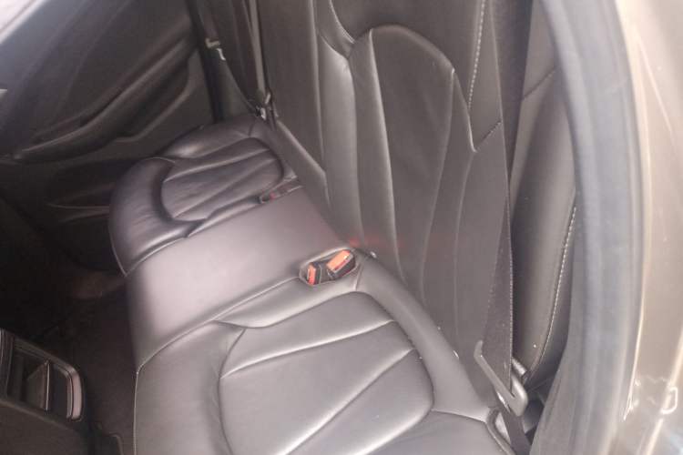 Used Buick Envision 2018 20T Two-Wheel-Drive Elite Model Left Rear Seat