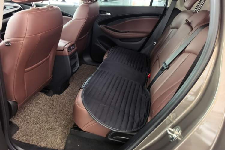 Used Buick Envision 2018 28T Four-Wheel Drive Elite Version Left Rear Seat
