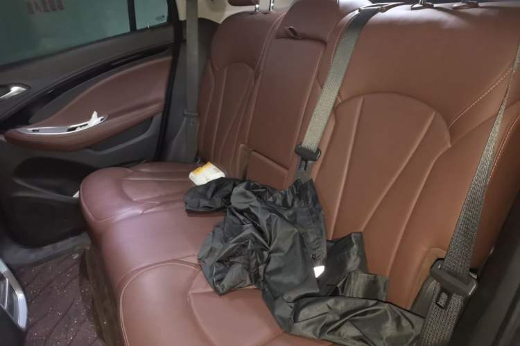 Used Buick Envision 2018 28T Four-Wheel Drive Elite Version Left Rear Seat